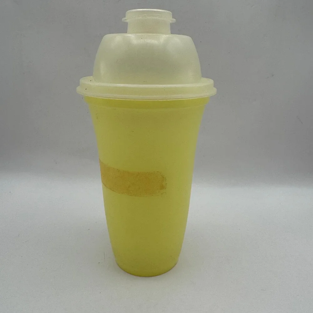 Tupperware Food Storage Set 3pc Yellow Sheer Rectangular Round‎ Shaker Vintage